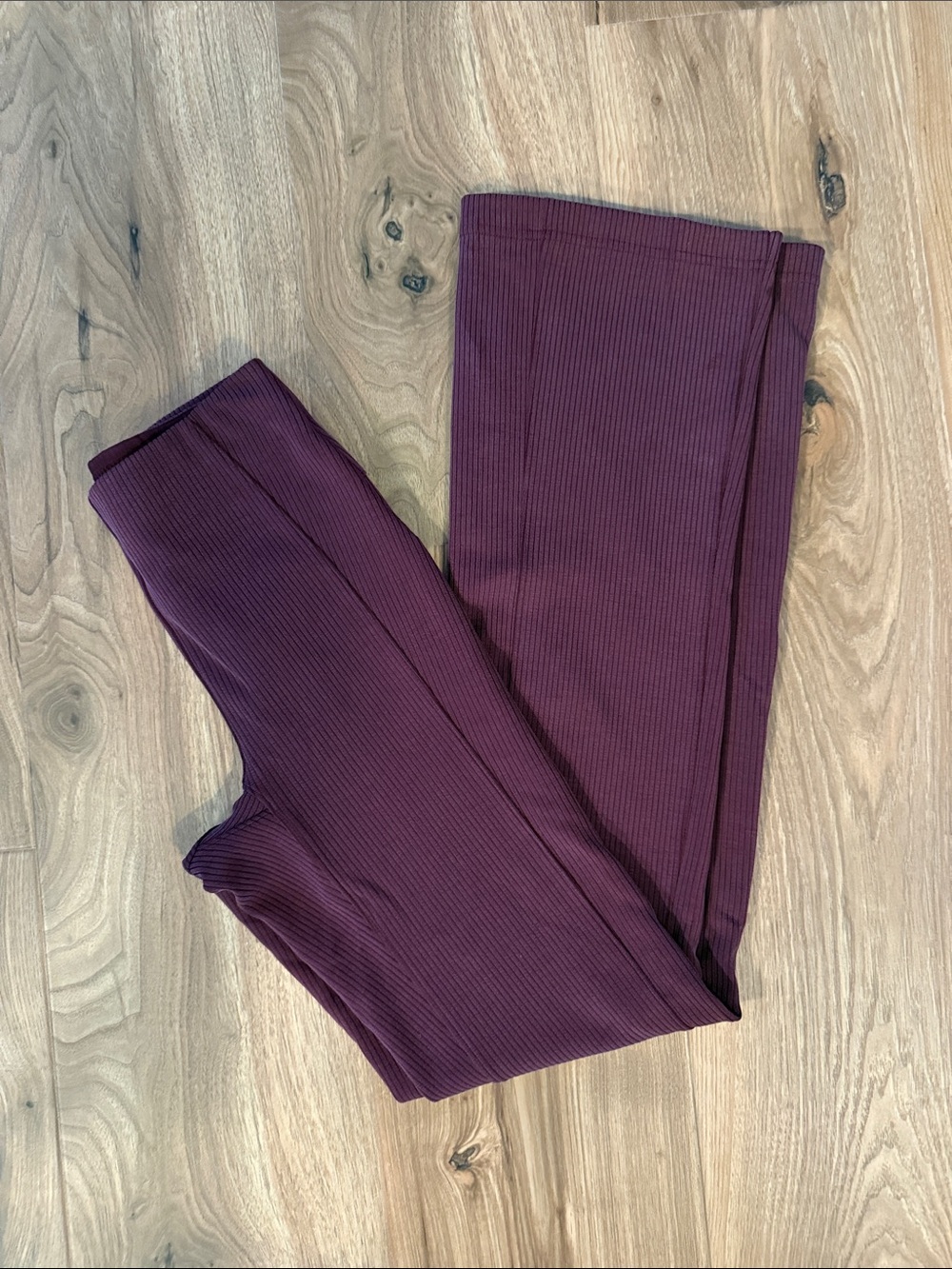 Lululemon Ribbed Softstreme flared pant reg